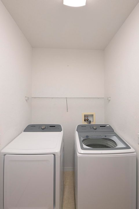 For Rent: $2,100 (2 beds, 2 baths, 1335 Square Feet)