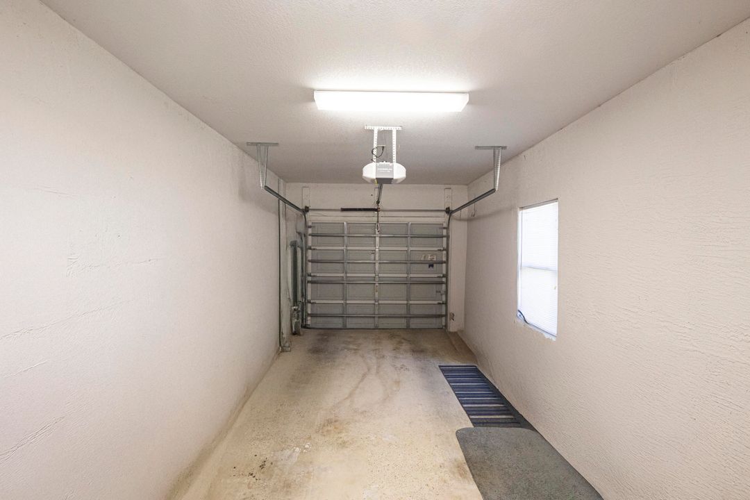 For Rent: $2,100 (2 beds, 2 baths, 1335 Square Feet)