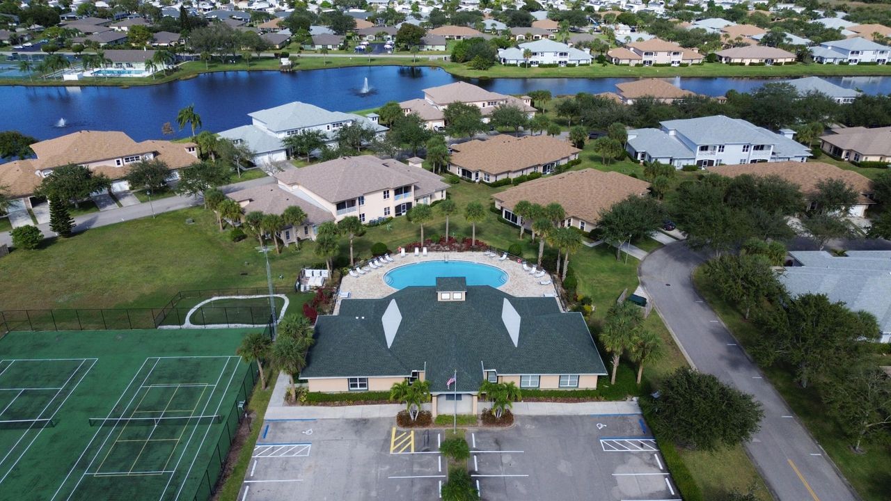 For Rent: $2,100 (2 beds, 2 baths, 1335 Square Feet)