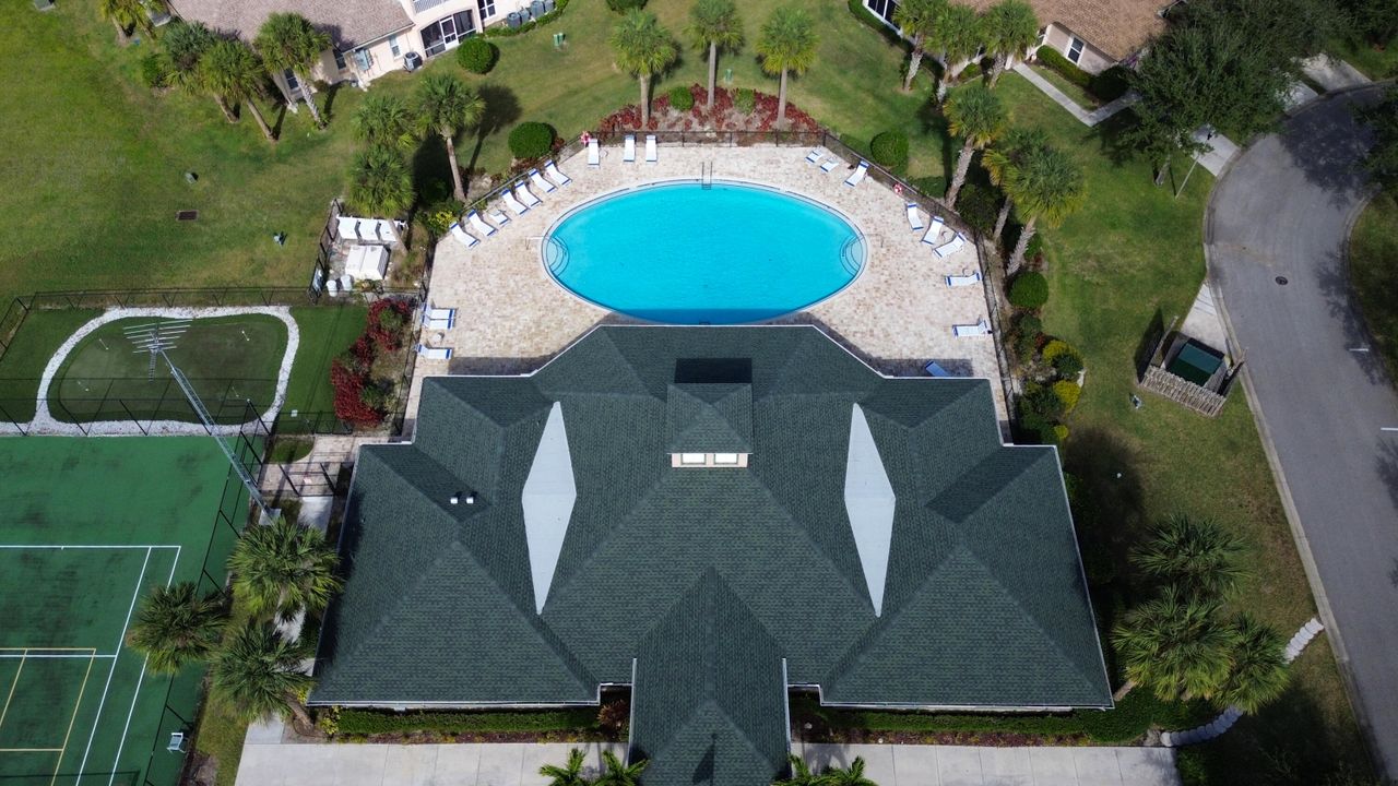 For Rent: $2,100 (2 beds, 2 baths, 1335 Square Feet)