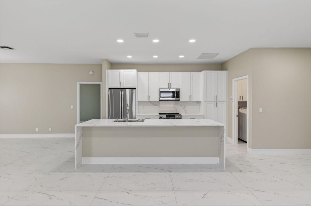 En Venta: $649,000 (3 camas, 2 baños, 1789 Pies cuadrados)