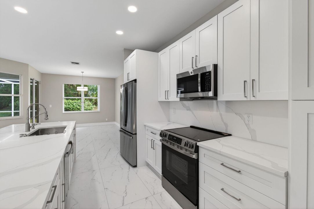 En Venta: $649,000 (3 camas, 2 baños, 1789 Pies cuadrados)