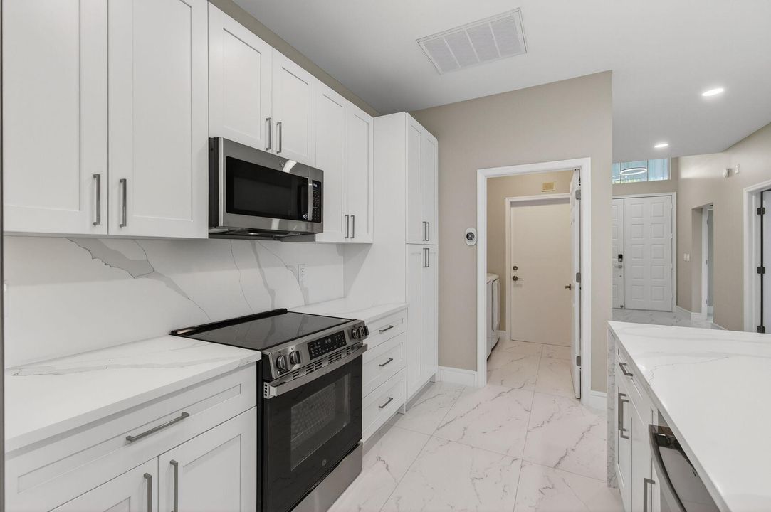 En Venta: $649,000 (3 camas, 2 baños, 1789 Pies cuadrados)