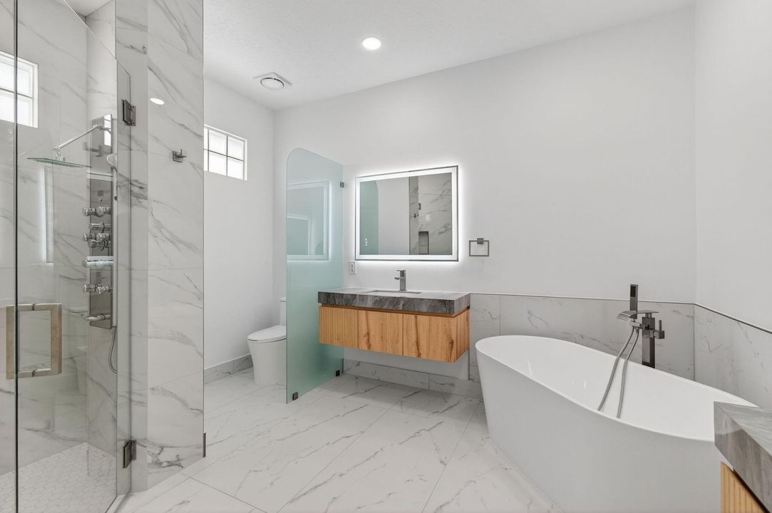 En Venta: $649,000 (3 camas, 2 baños, 1789 Pies cuadrados)