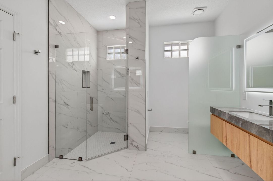 En Venta: $649,000 (3 camas, 2 baños, 1789 Pies cuadrados)