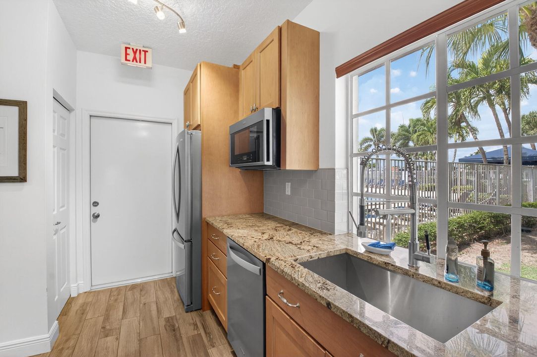 En Venta: $649,000 (3 camas, 2 baños, 1789 Pies cuadrados)