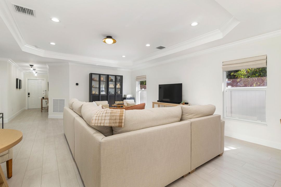 For Sale: $735,000 (3 beds, 2 baths, 1538 Square Feet)