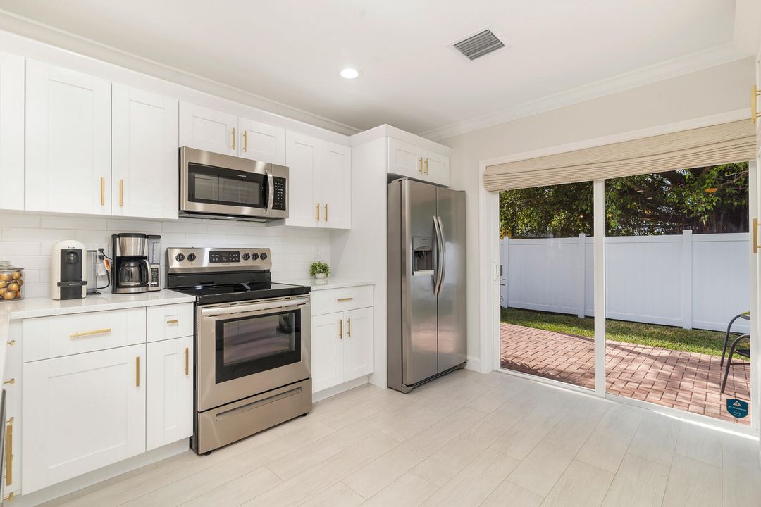 For Sale: $735,000 (3 beds, 2 baths, 1538 Square Feet)