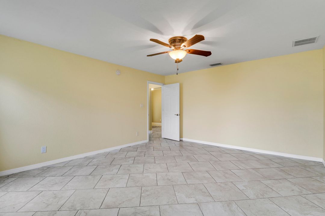 For Sale: $375,000 (3 beds, 2 baths, 1672 Square Feet)