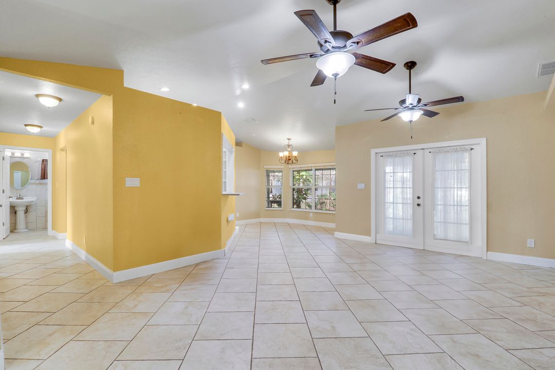 For Sale: $375,000 (3 beds, 2 baths, 1672 Square Feet)