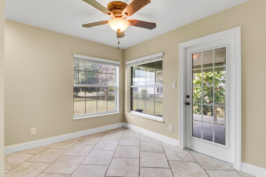 For Sale: $375,000 (3 beds, 2 baths, 1672 Square Feet)