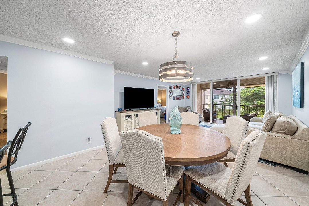 出租: $2,200 (2 贝兹, 2 浴室, 1005 平方英尺)