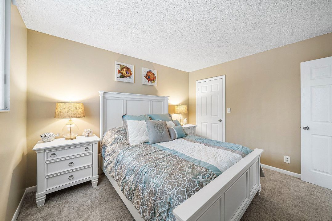 出租: $2,200 (2 贝兹, 2 浴室, 1005 平方英尺)