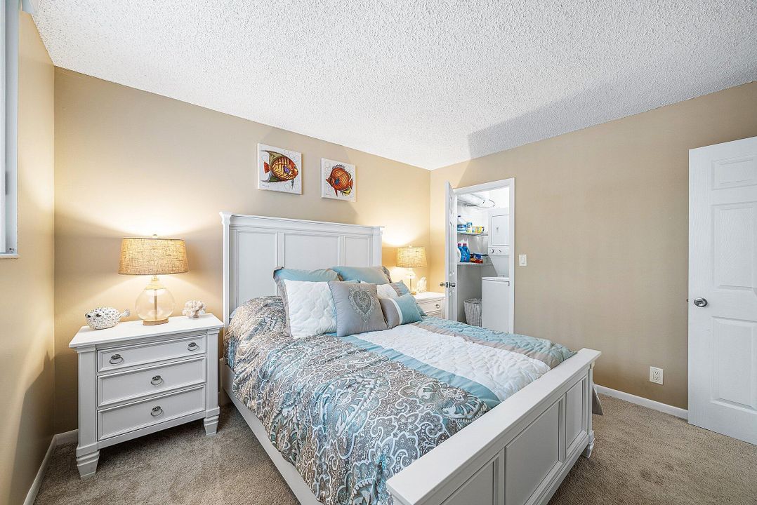 出租: $2,200 (2 贝兹, 2 浴室, 1005 平方英尺)