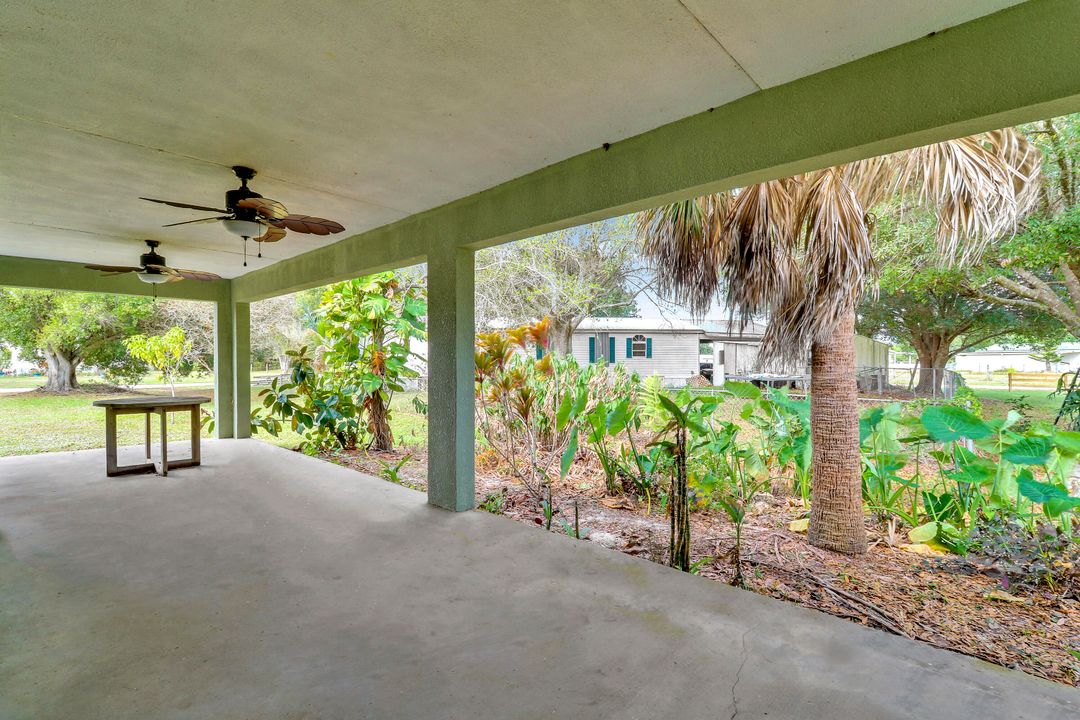 For Sale: $375,000 (3 beds, 2 baths, 1672 Square Feet)