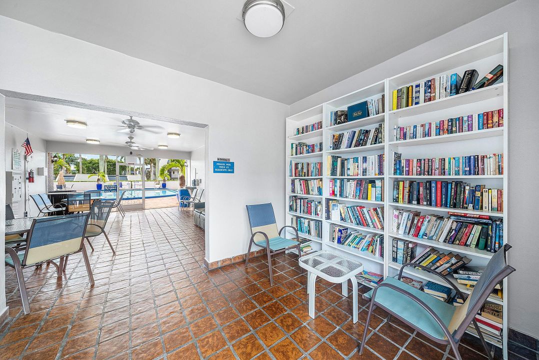 出租: $2,200 (2 贝兹, 2 浴室, 1005 平方英尺)