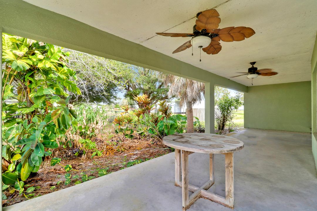 For Sale: $375,000 (3 beds, 2 baths, 1672 Square Feet)