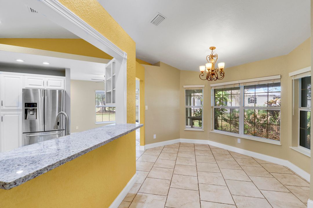 For Sale: $375,000 (3 beds, 2 baths, 1672 Square Feet)