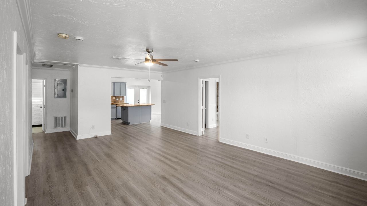 En Venta: $375,000 (3 camas, 2 baños, 1532 Pies cuadrados)