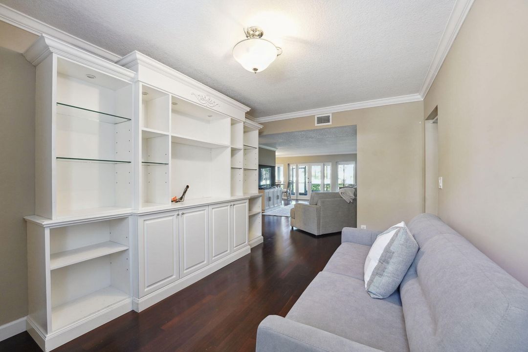 For Rent: $4,000 (3 beds, 2 baths, 1413 Square Feet)