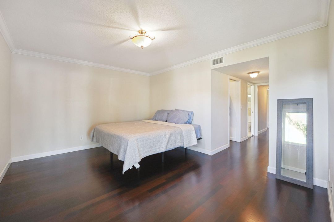 For Rent: $4,000 (3 beds, 2 baths, 1413 Square Feet)