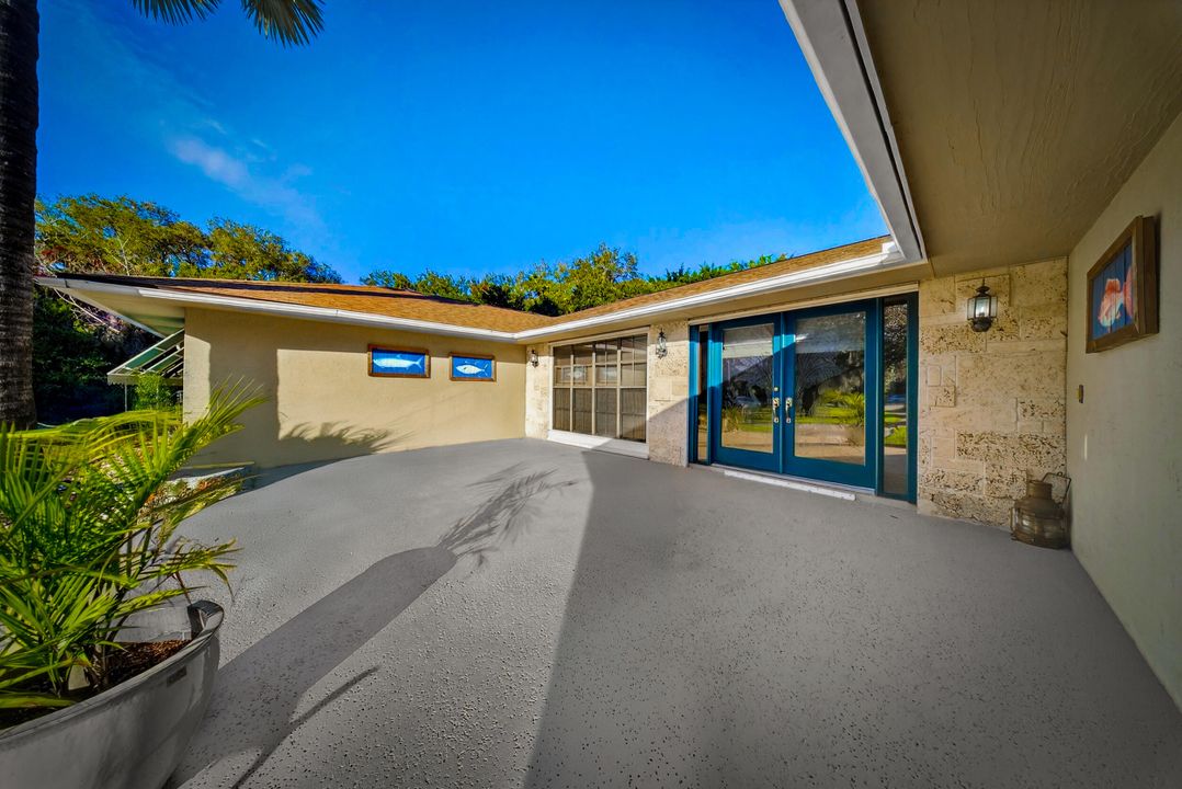 For Sale: $899,000 (4 beds, 3 baths, 3430 Square Feet)