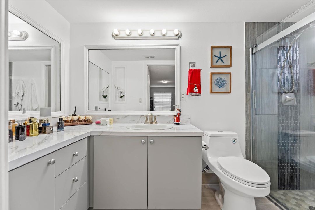 En Venta: $295,000 (2 camas, 2 baños, 1218 Pies cuadrados)