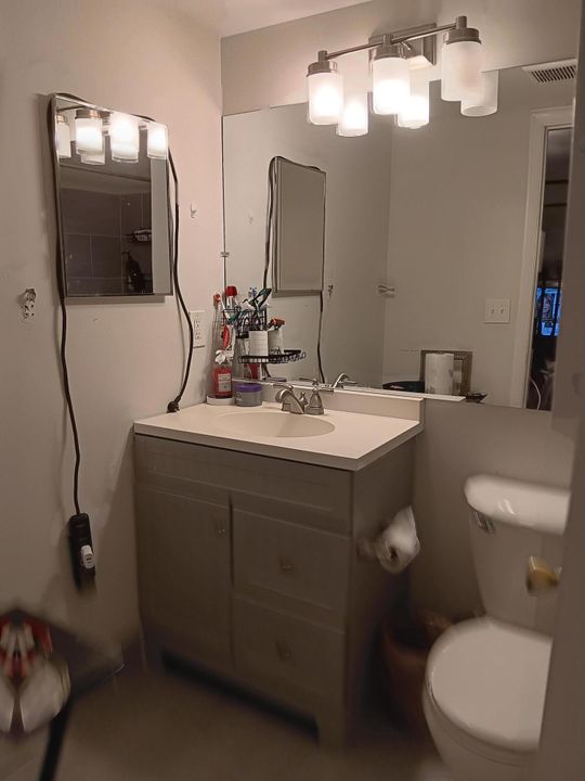 For Rent: $1,450 (1 beds, 1 baths, 684 Square Feet)