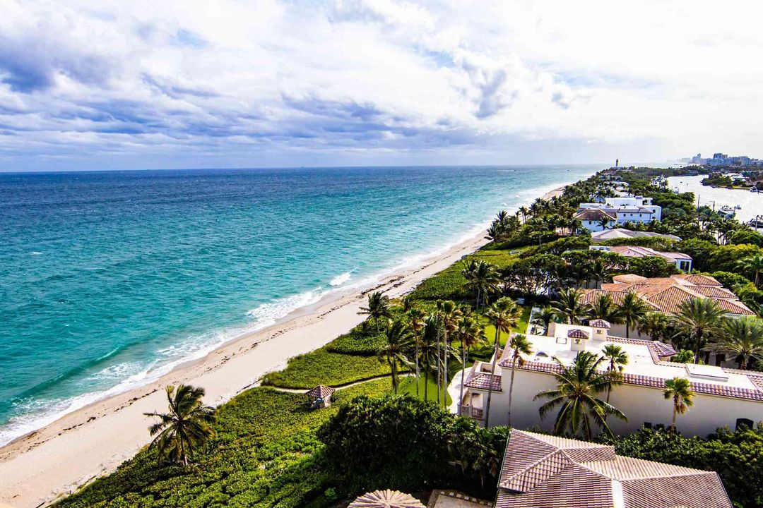 For Rent: $4,000 (2 beds, 2 baths, 1135 Square Feet)