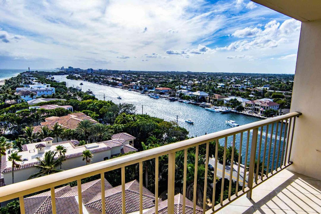 For Rent: $4,000 (2 beds, 2 baths, 1135 Square Feet)