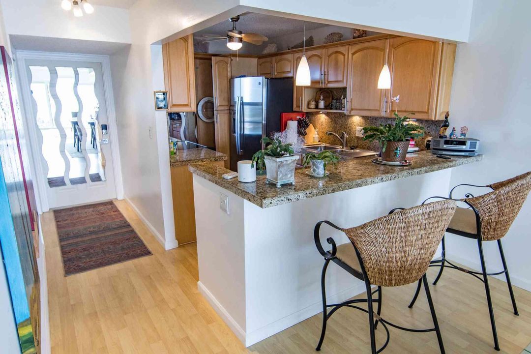 For Rent: $4,000 (2 beds, 2 baths, 1135 Square Feet)