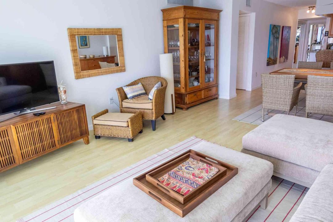 For Rent: $4,000 (2 beds, 2 baths, 1135 Square Feet)