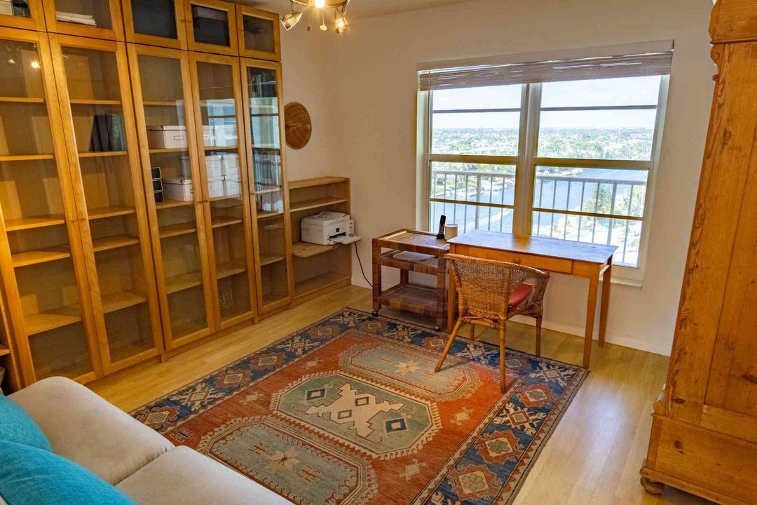 For Rent: $4,000 (2 beds, 2 baths, 1135 Square Feet)