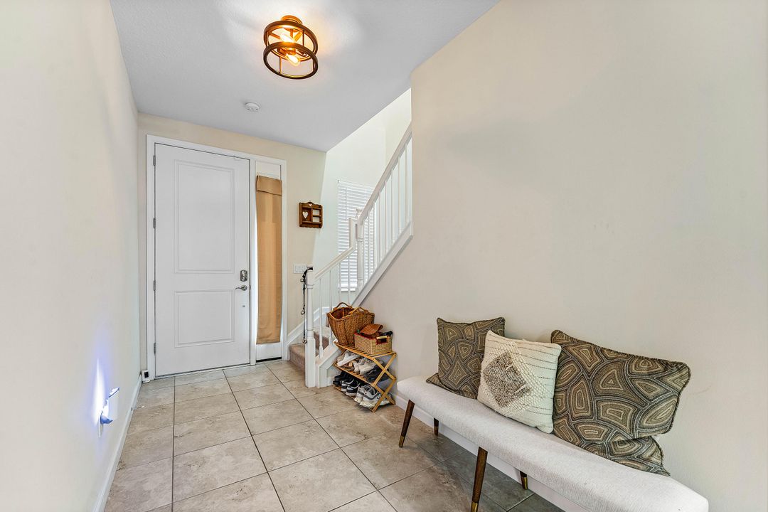 For Rent: $3,400 (3 beds, 2 baths, 2138 Square Feet)