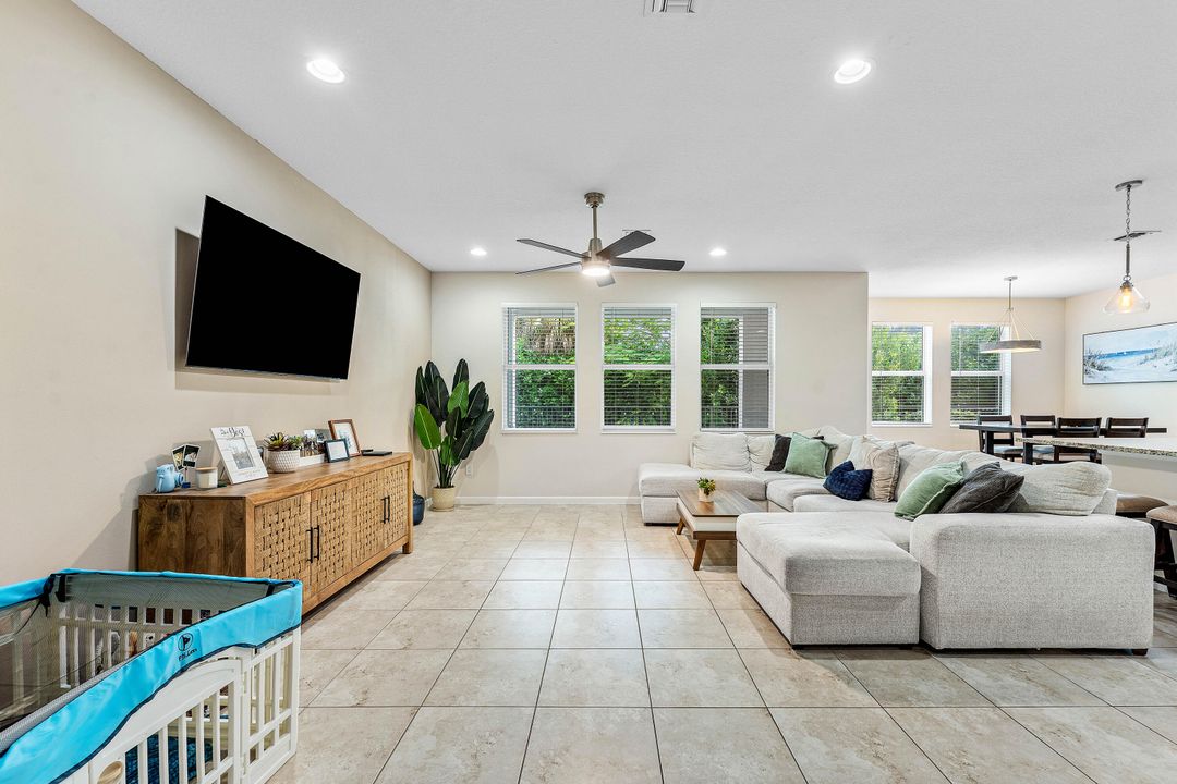 For Rent: $3,400 (3 beds, 2 baths, 2138 Square Feet)