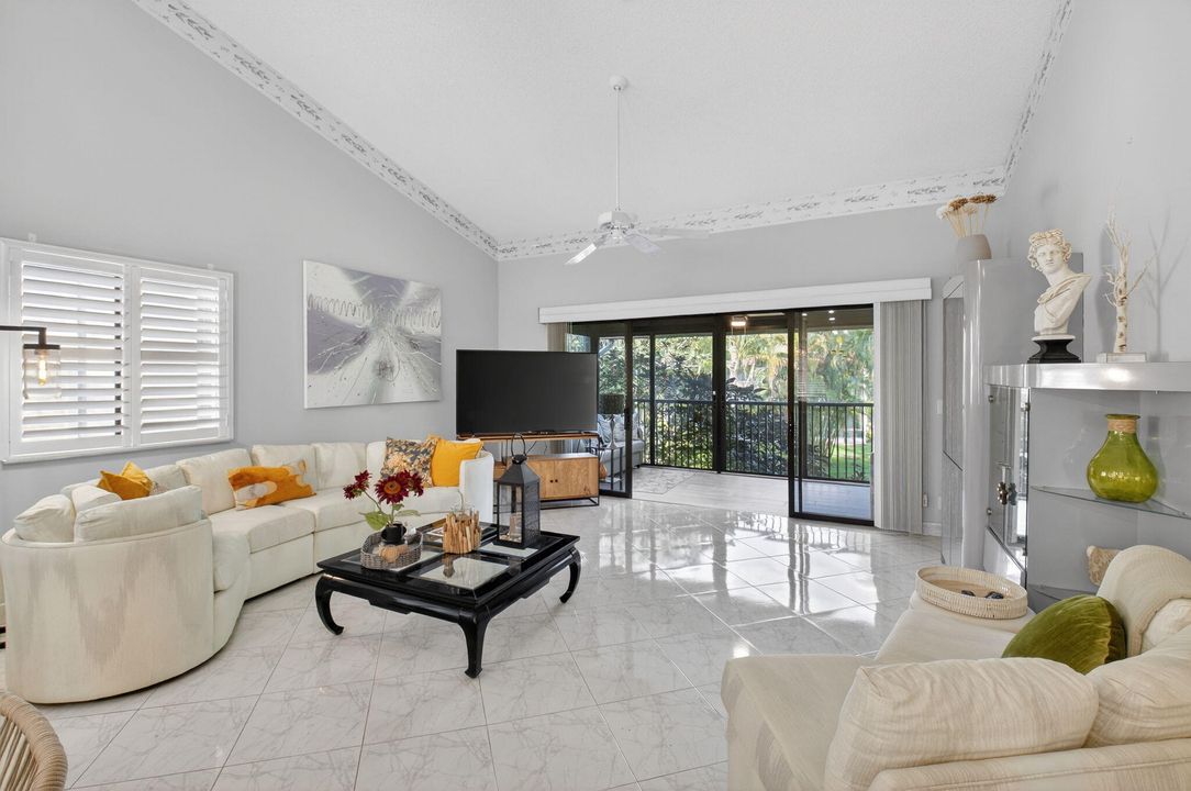 На продажу: $389,900 (3 спален, 2 ванн, 1620 Квадратных фут)