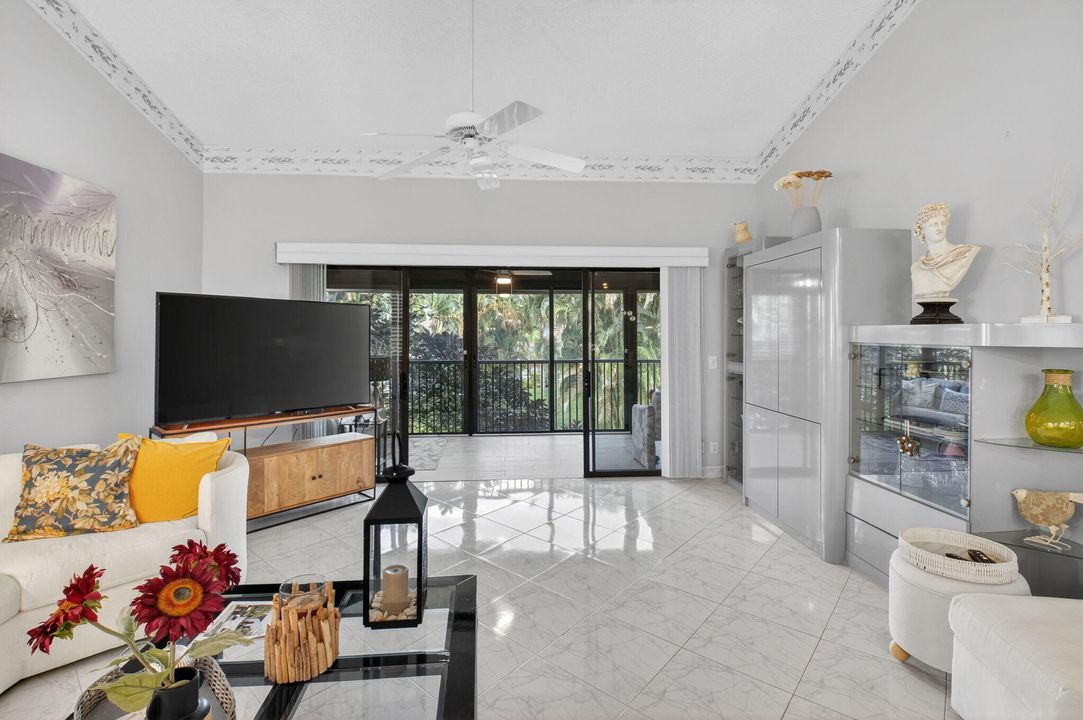 На продажу: $389,900 (3 спален, 2 ванн, 1620 Квадратных фут)