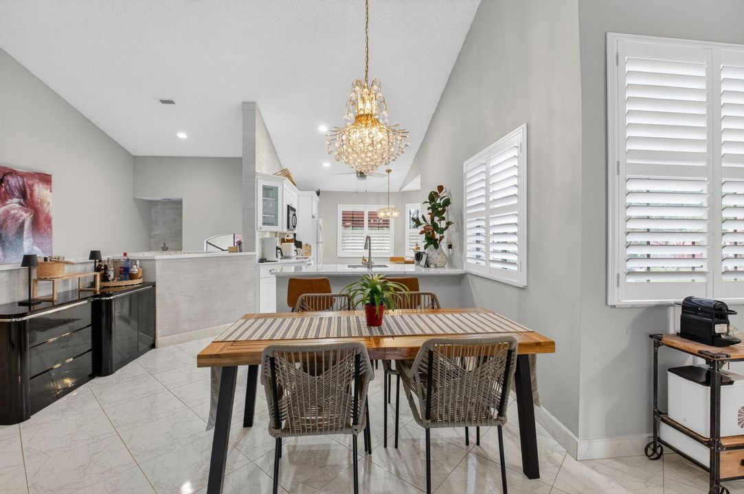 На продажу: $389,900 (3 спален, 2 ванн, 1620 Квадратных фут)