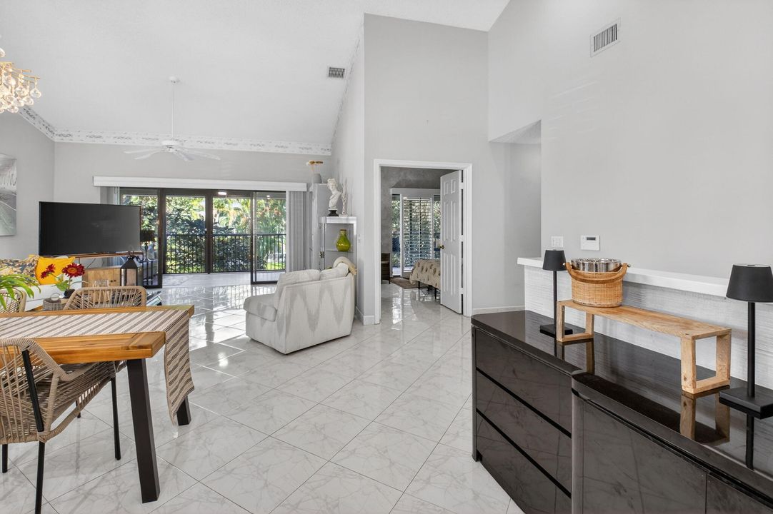 На продажу: $389,900 (3 спален, 2 ванн, 1620 Квадратных фут)