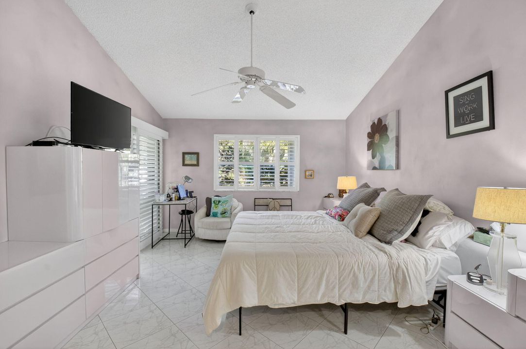 На продажу: $389,900 (3 спален, 2 ванн, 1620 Квадратных фут)