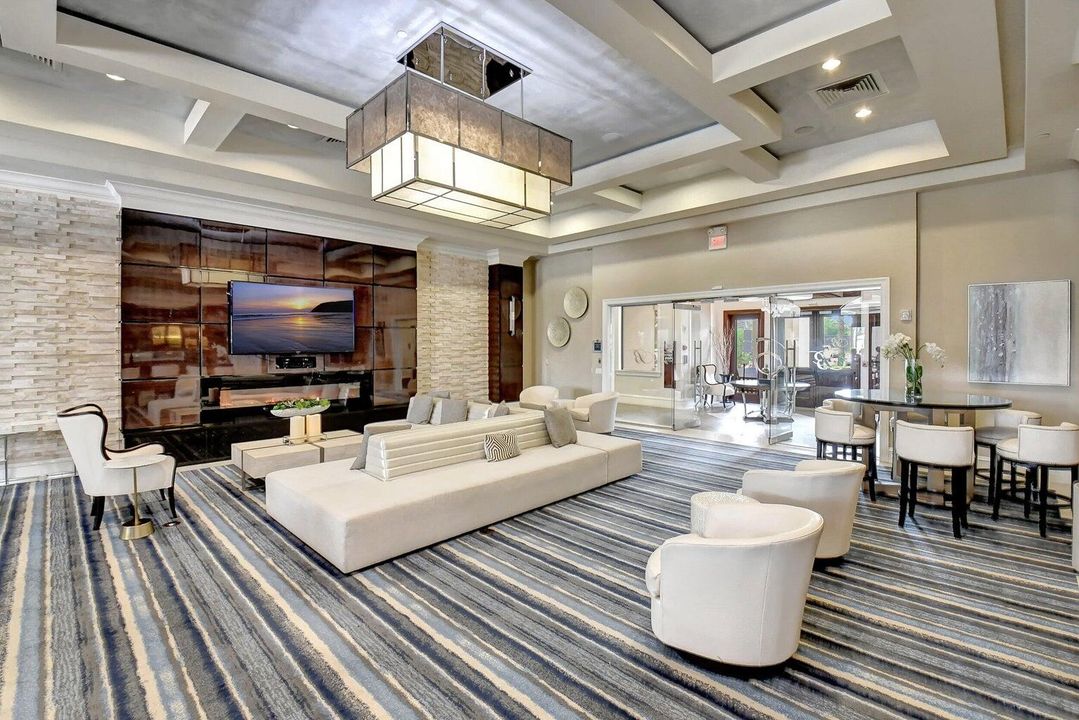 For Sale: $3,499,000 (5 beds, 6 baths, 5332 Square Feet)