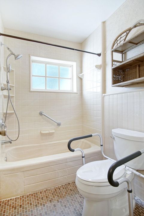 На продажу: $450,000 (4 спален, 3 ванн, 2530 Квадратных фут)