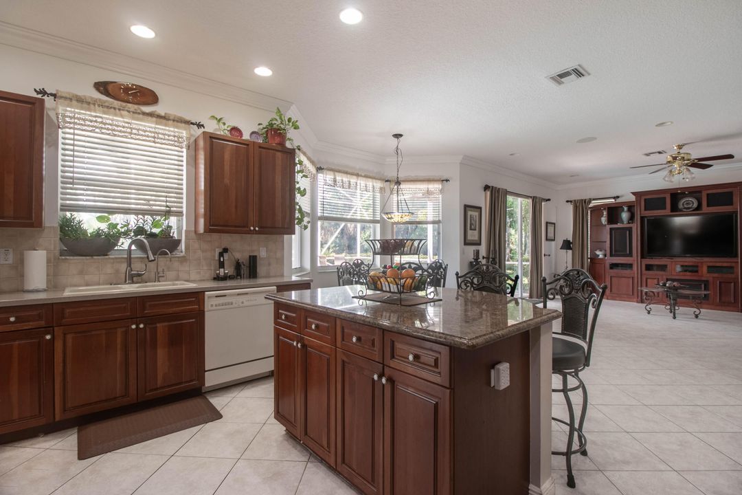 En Venta: $859,000 (4 camas, 4 baños, 3496 Pies cuadrados)