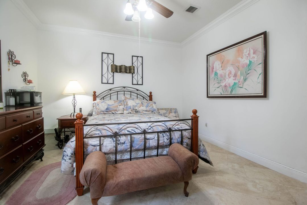 En Venta: $859,000 (4 camas, 4 baños, 3496 Pies cuadrados)