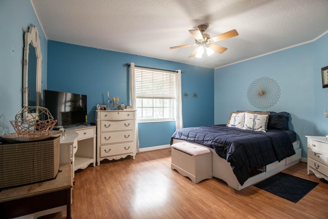 En Venta: $859,000 (4 camas, 4 baños, 3496 Pies cuadrados)