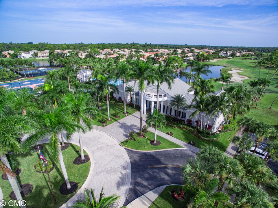 En Venta: $859,000 (4 camas, 4 baños, 3496 Pies cuadrados)