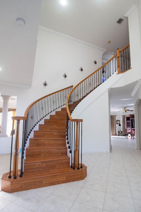 En Venta: $859,000 (4 camas, 4 baños, 3496 Pies cuadrados)