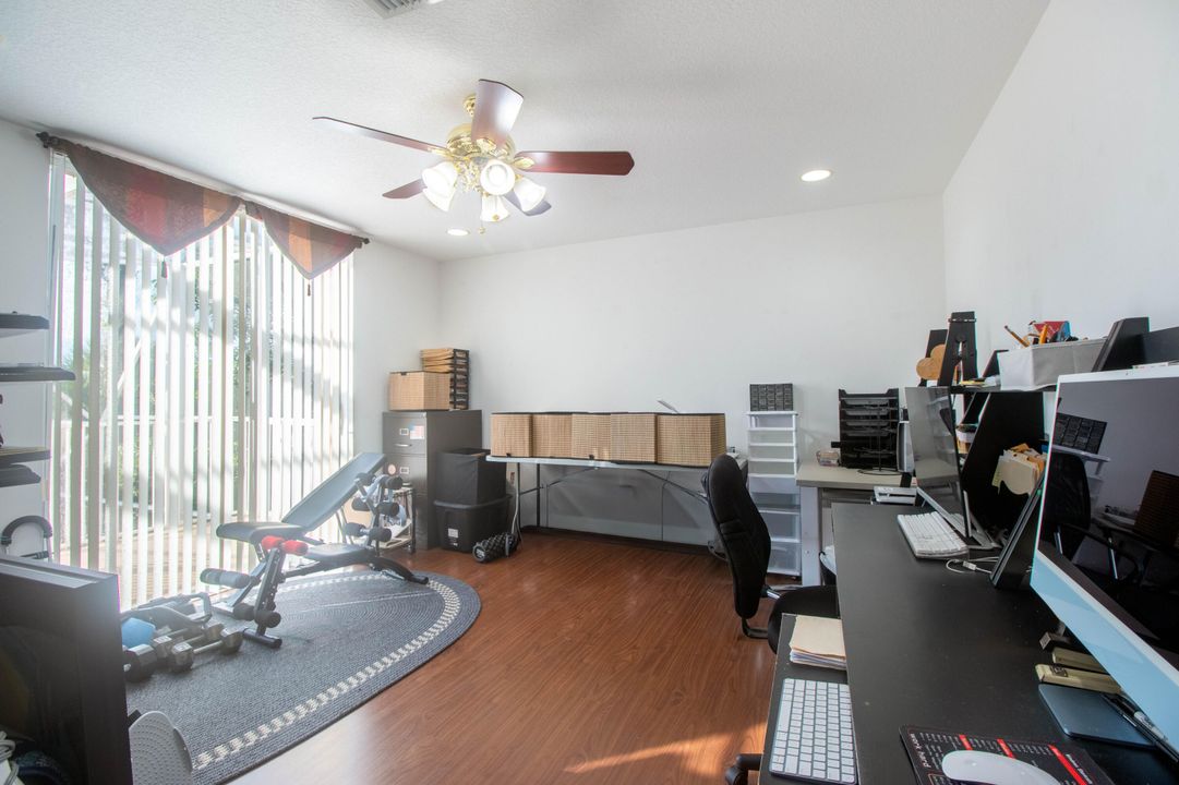 En Venta: $859,000 (4 camas, 4 baños, 3496 Pies cuadrados)