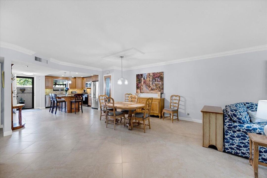 На продажу: $549,000 (2 спален, 2 ванн, 1520 Квадратных фут)