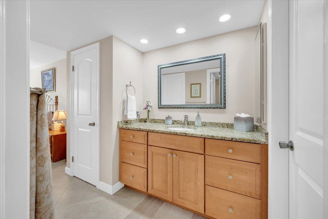 На продажу: $549,000 (2 спален, 2 ванн, 1520 Квадратных фут)